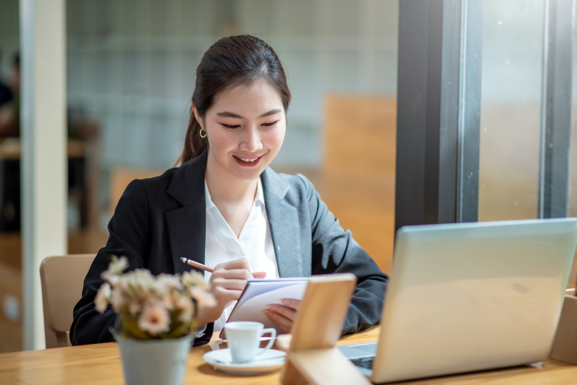 woman in front of her laptop